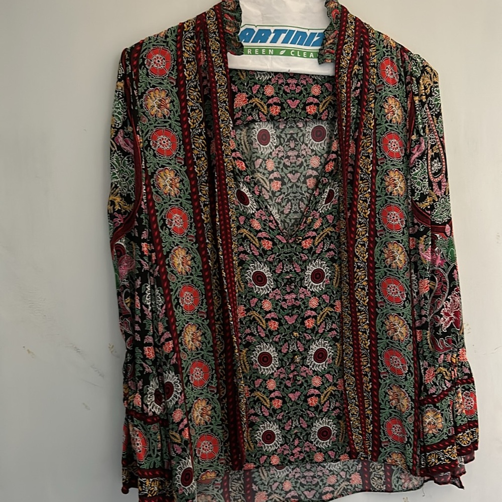 alice + olivia
Reilly Flower Pot-print blouse in Small - Picture 8 of 15